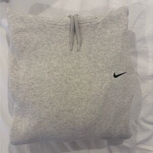Nike Men's Light Gray Crewneck Sweater